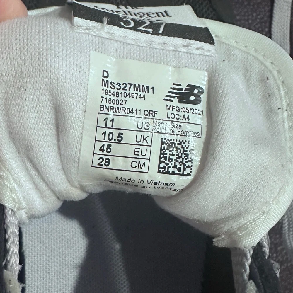 New Balance 327 Black/Silver [S327A]